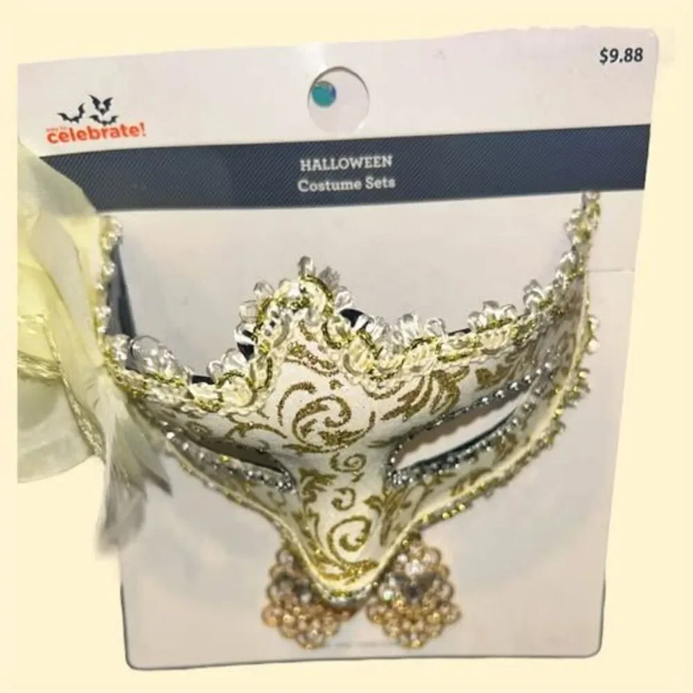 Halloween Costume Mask and Earrings Set